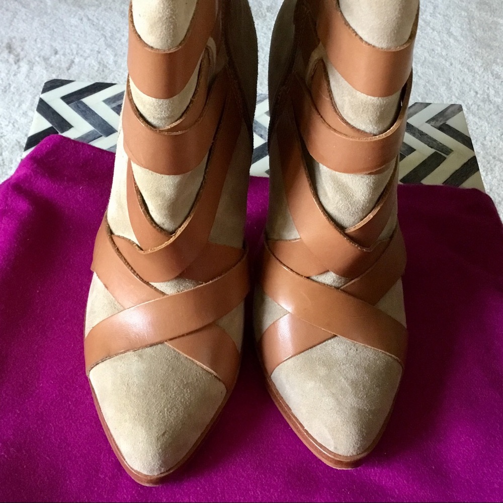 New Sam Edelman Ankle Bootie